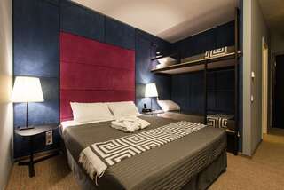 Отель Newport Днепр Стандартный семейный номер-2